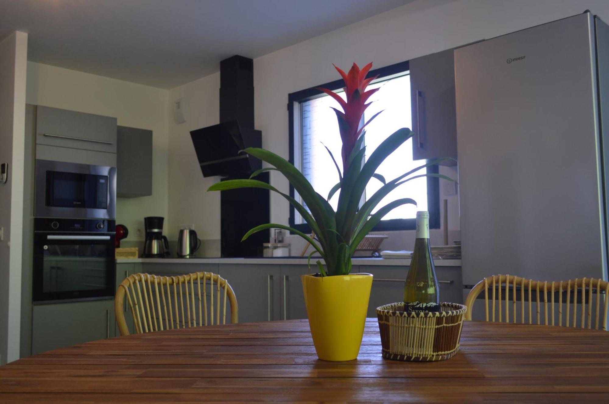 Zen Vanilla Home, Maison Exotique Entre Annecy Et Geneve
